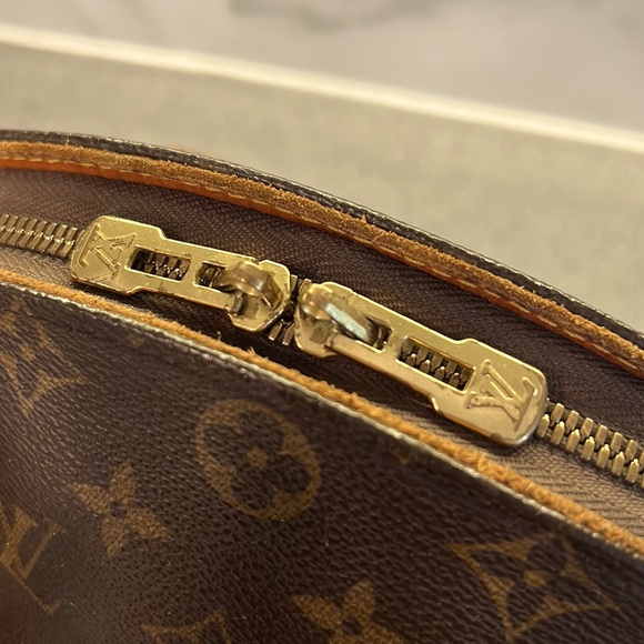 Louis Vuitton Monogram Ellipse MM - Picture 6 of 7